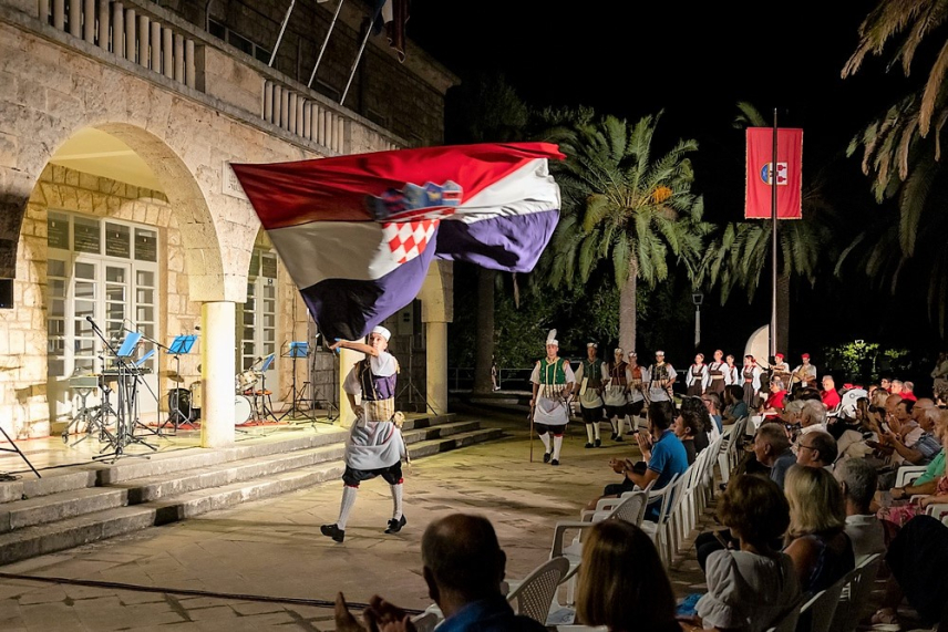 36344ca48475f863c1fe44d1c1cfab3f Generic