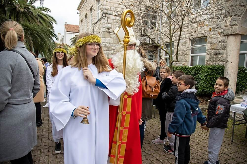 556202461533c16857a46ed5bfb7c21c Generic