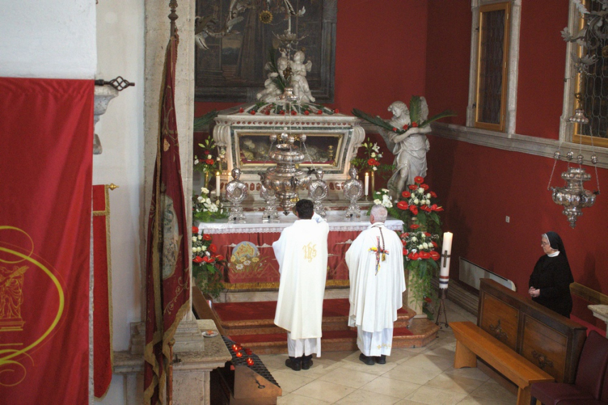 B3a54ecc0915f9347c3f53fa31d161fe L