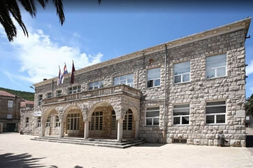 F3b735e3300faff0e348331a5413d4d3 Generic