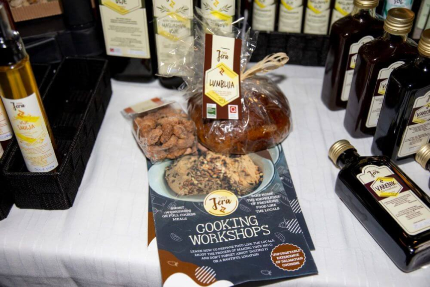 F75f45065e491a3adc61e72a384867bb Generic